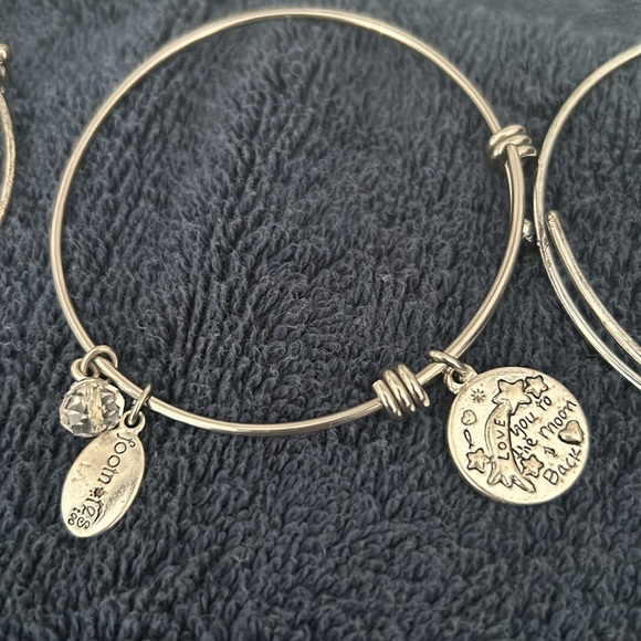 Miscellaneous bracelets - Picture 6 of 7